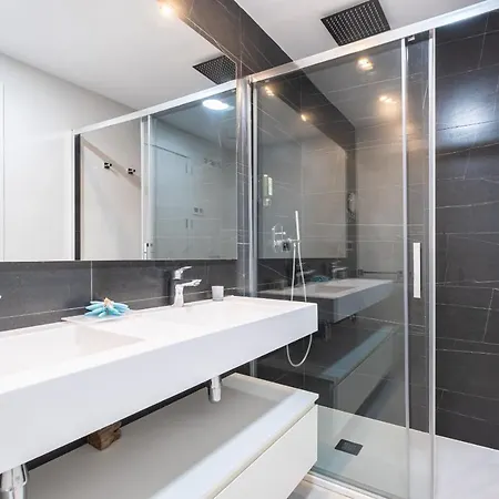 Sunset Waves Deluxe Poniente Apartment *