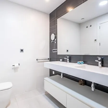 Sunset Waves Deluxe Poniente